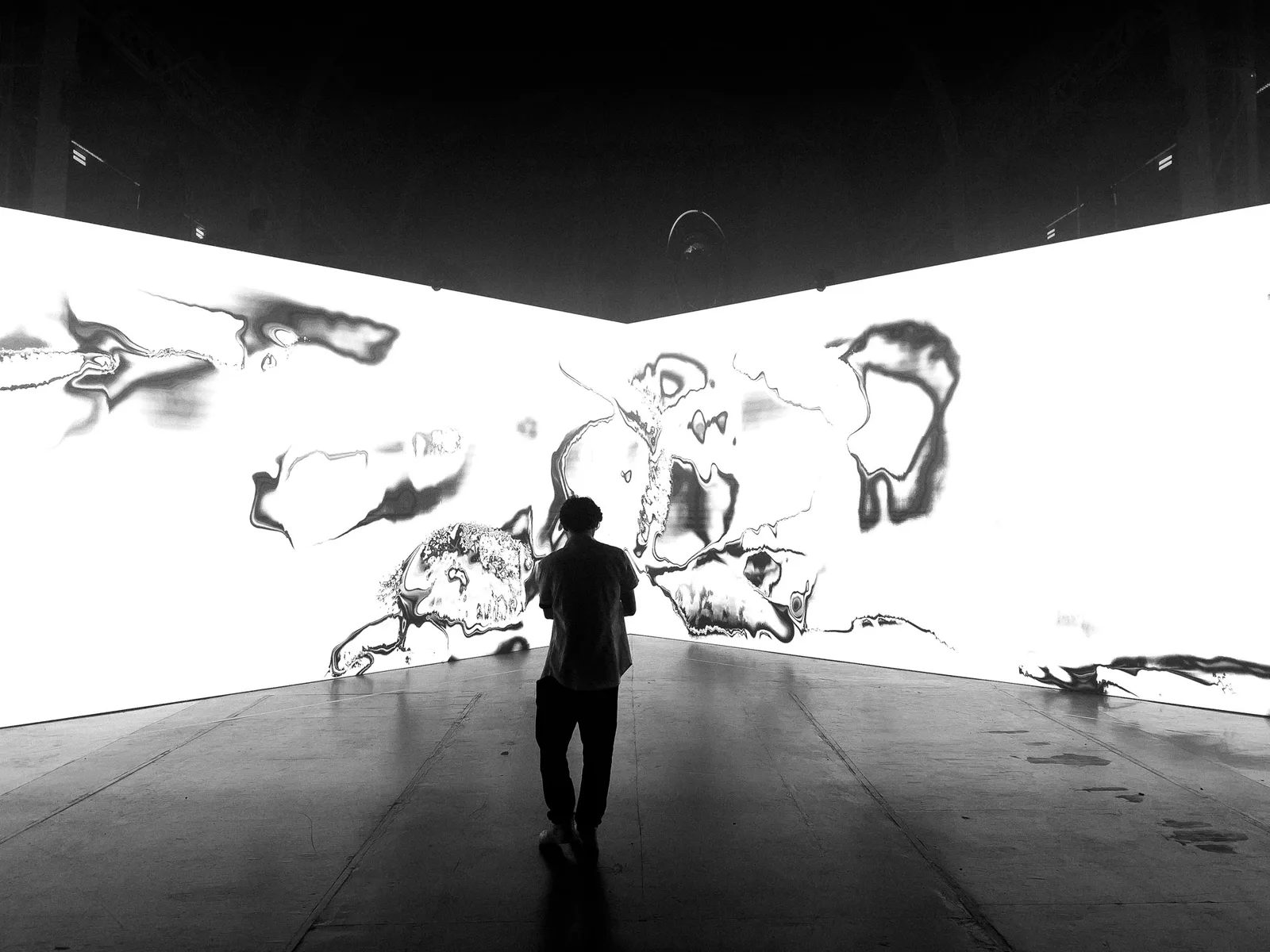 Exhibizz interactive installation, generative LED visuals, Bratislava 2025