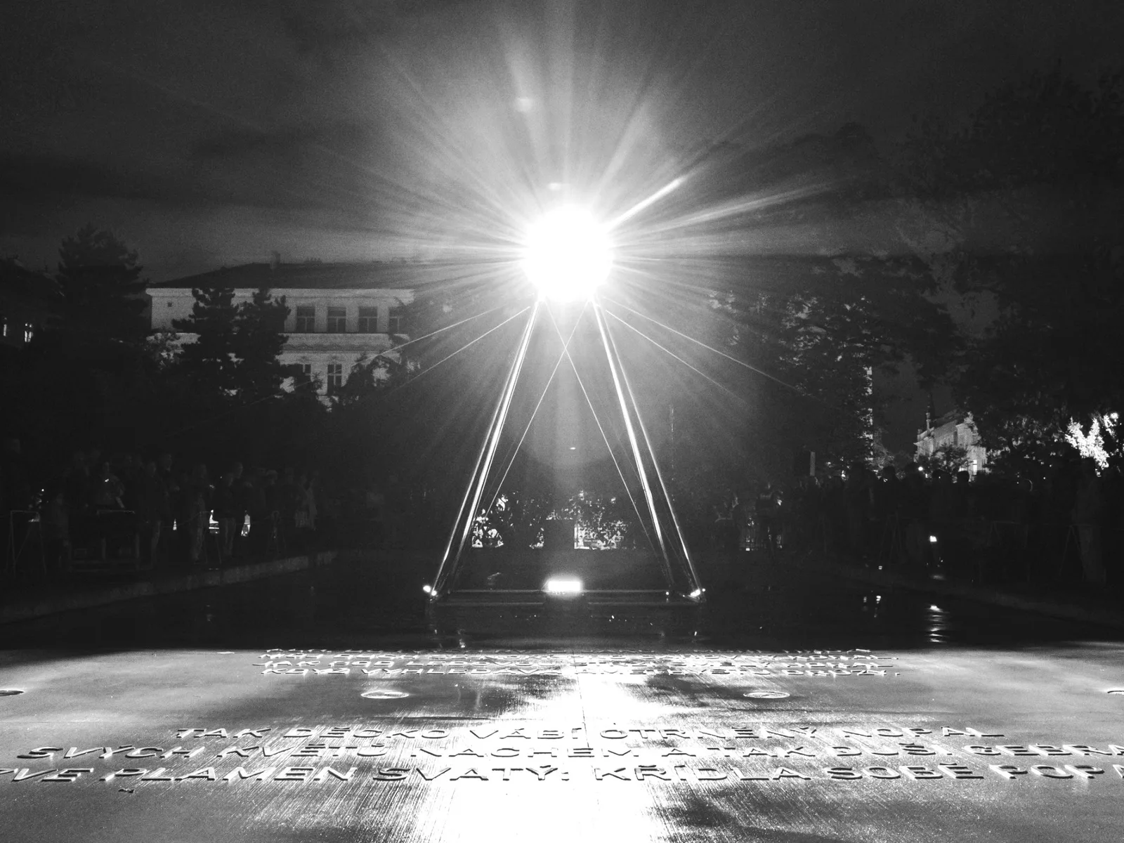 OKO kinetic installation by Antonín Kindl, Signal Festival 2025