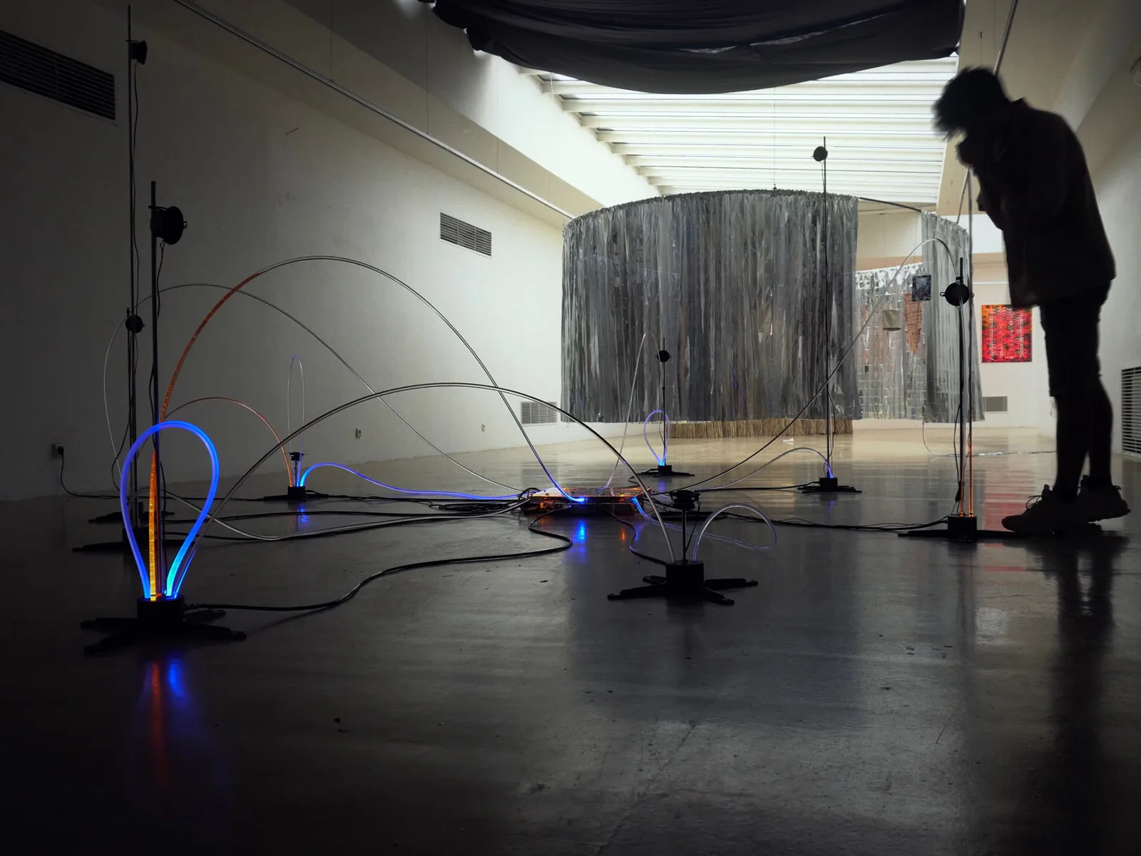 Receptor interactive installation with optical fibres and sensors