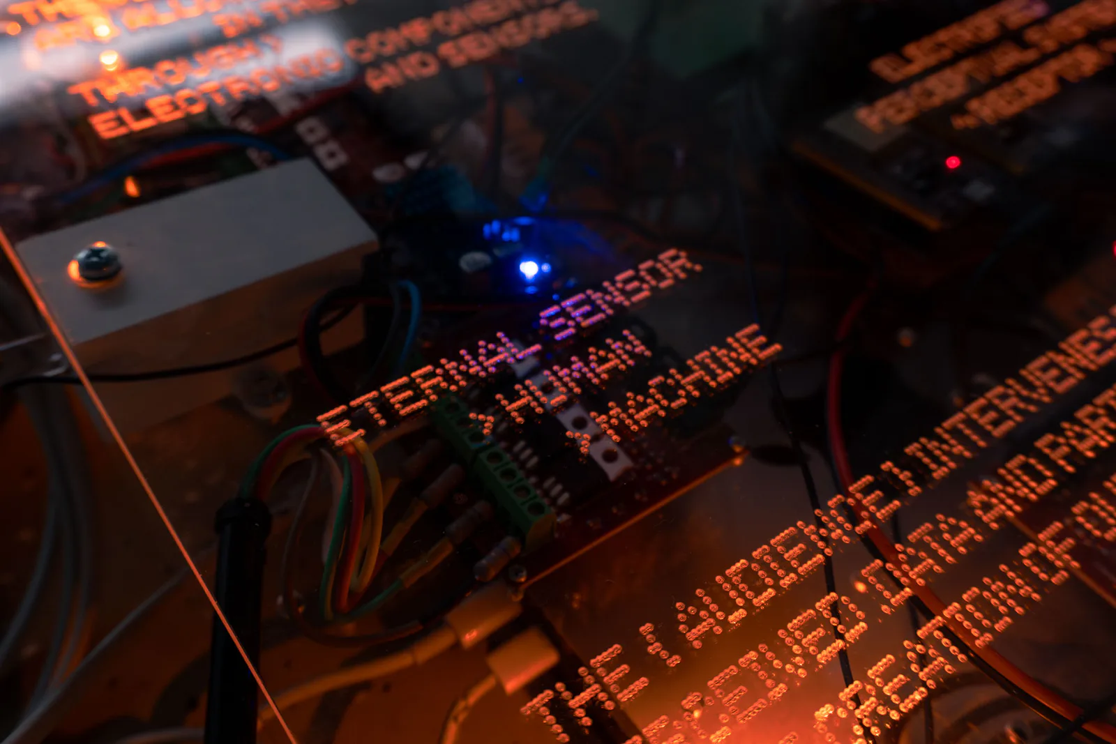 Receptor interactive installation with optical fibres and sensors