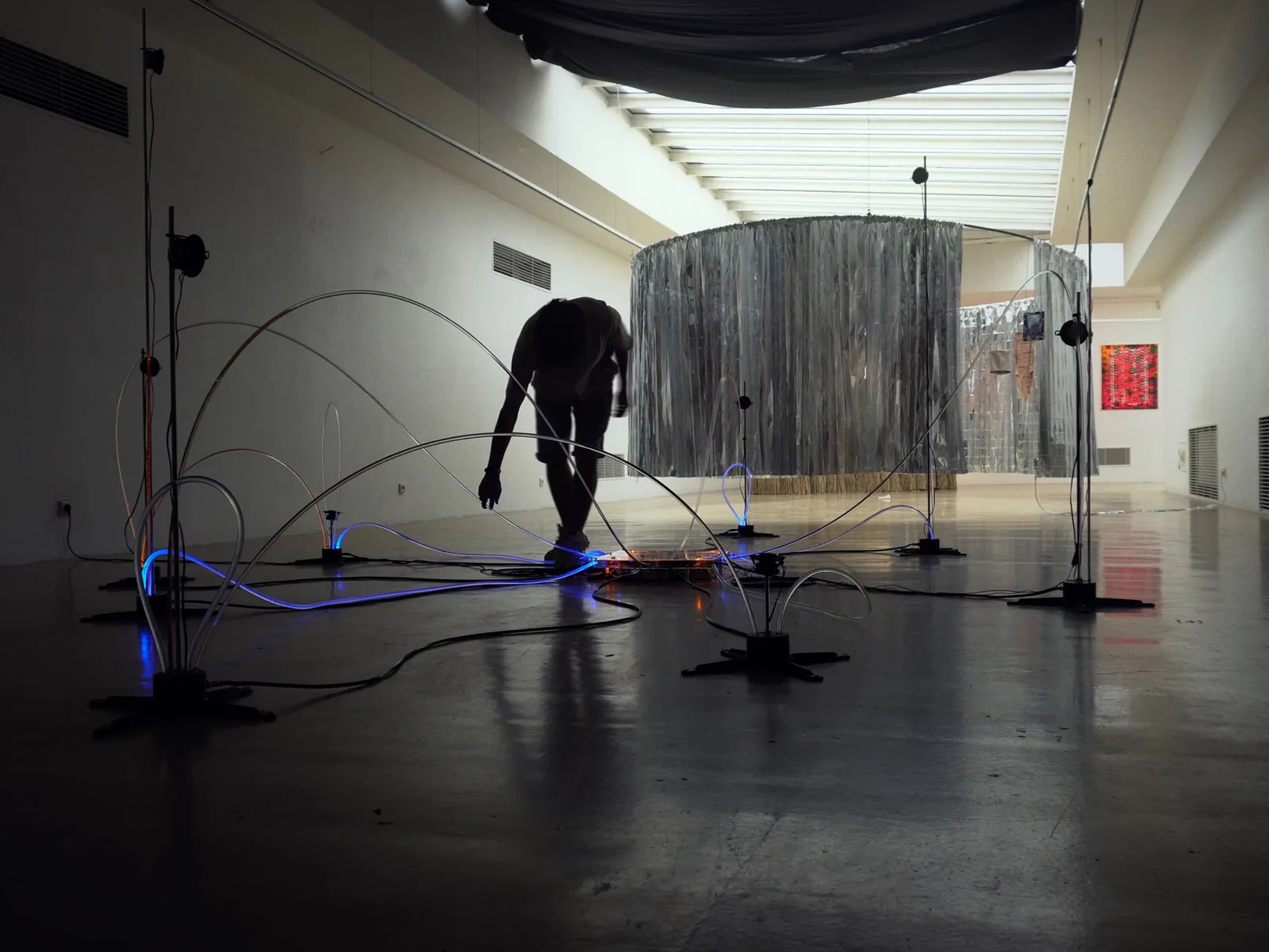 Receptor interactive installation with optical fibres and sensors