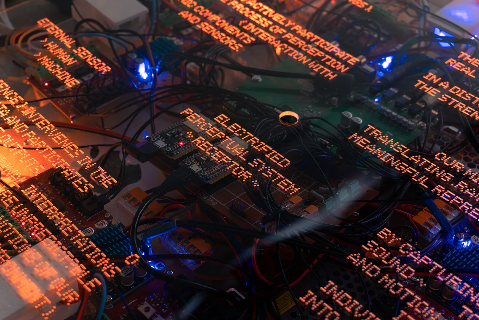 Receptor interactive installation with optical fibres and sensors