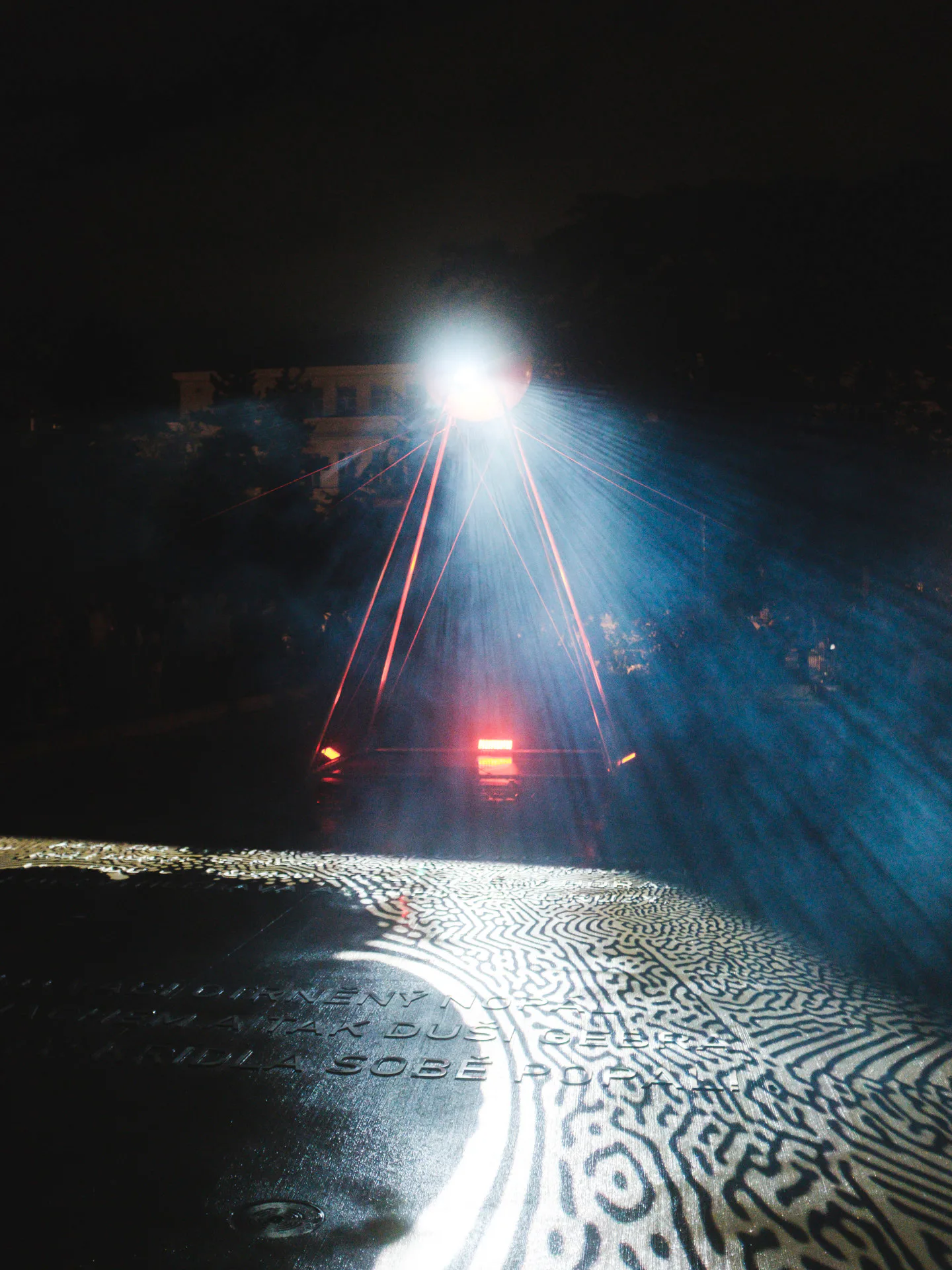 OKO kinetic installation by Antonín Kindl, Signal Festival 2025